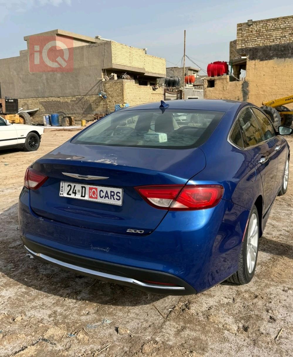 كرايسلر 200